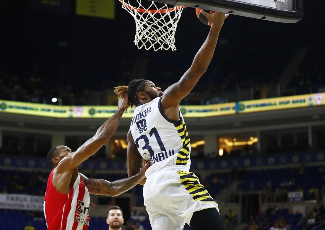 Moment from basketball match Fenerbahçe.jpg